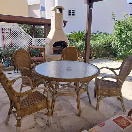 Villa Margo By The Sea Paphos Exterior photo